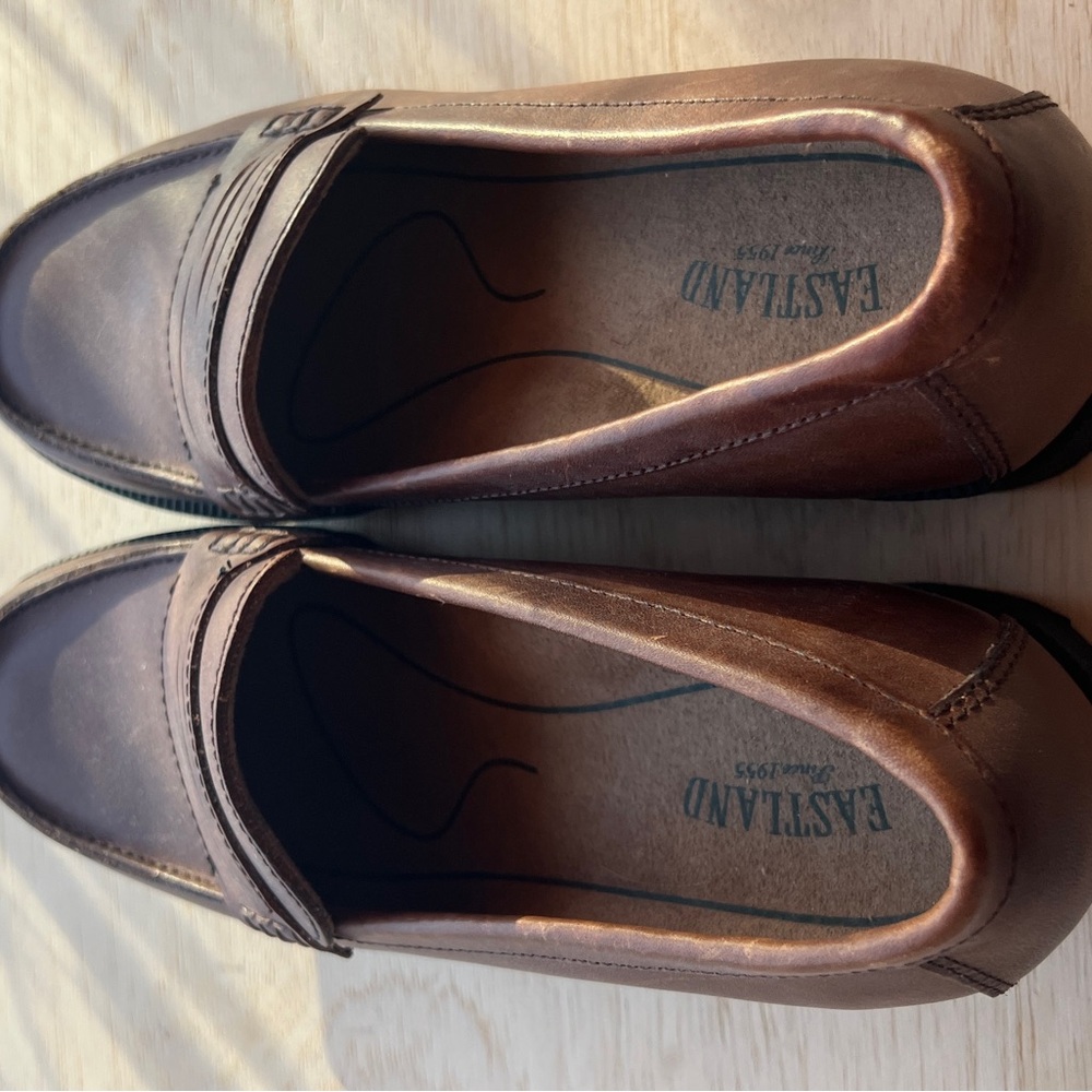Eastland Shoe Brown Penny Loafers for Women (NWOT) - Picture 5 of 10